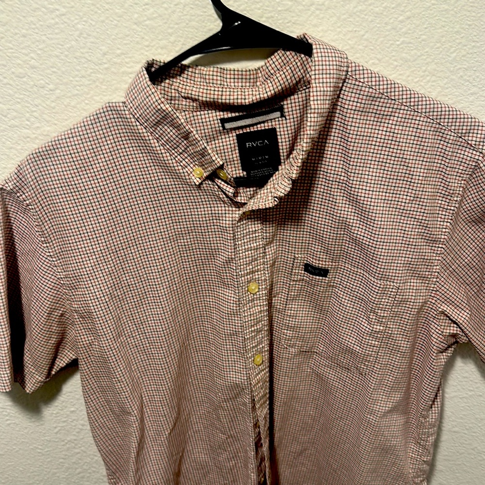 RVCA - Picture 3 of 4